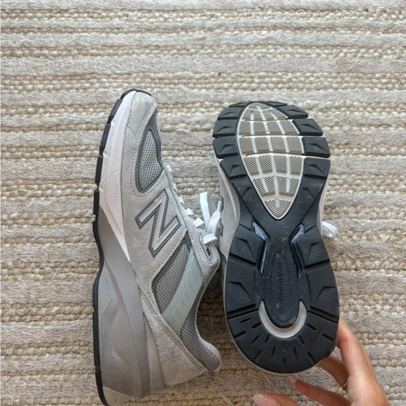 New Balance women’s 990 - Picture 3 of 5